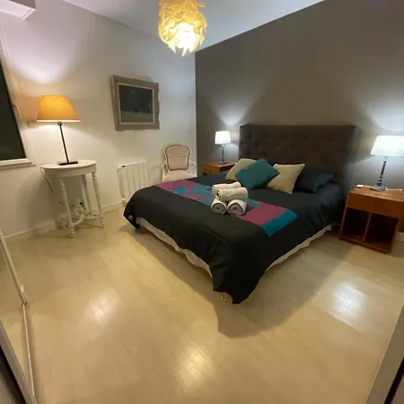 Vue Exceptionnelle Sur Les Tours ! Charme Et Tranquillite Lägenhet