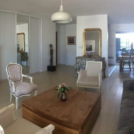 Vue Exceptionnelle Sur Les Tours ! Charme Et Tranquillite Apartment La Rochelle (Charente-Maritime)