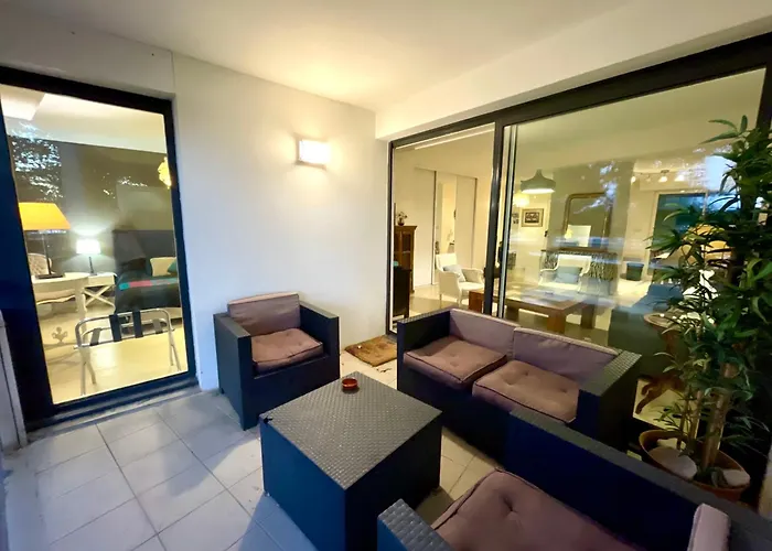 Vue Exceptionnelle Sur Les Tours ! Charme Et Tranquillite Apartment